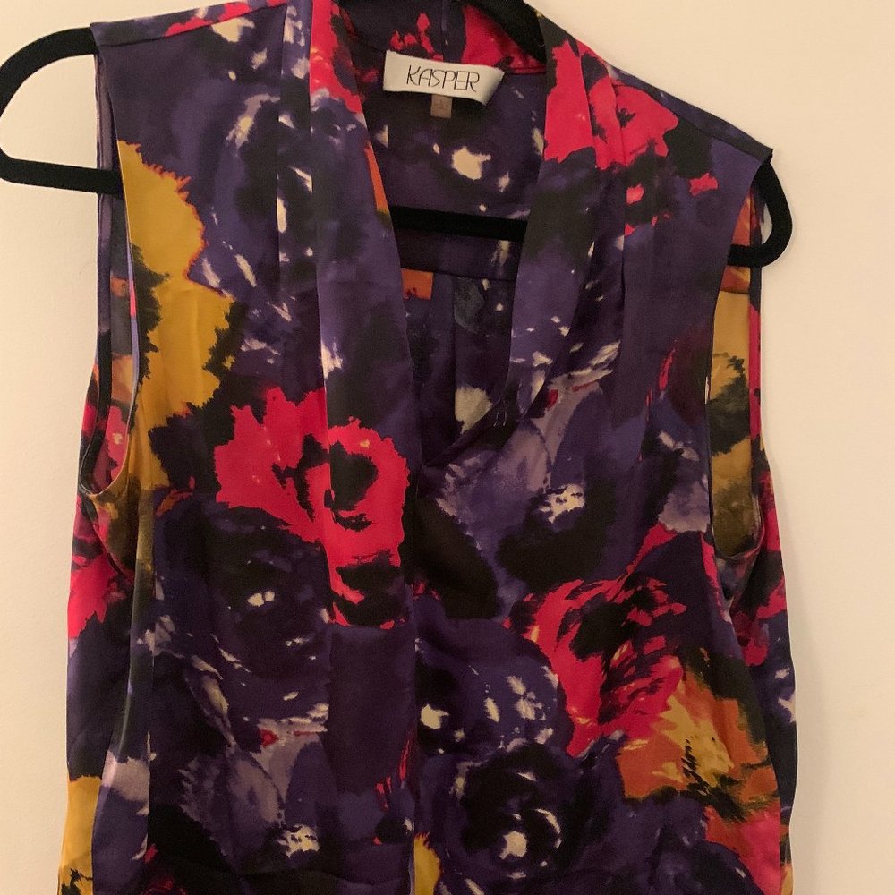 Kasper, floral sleeveless blouse